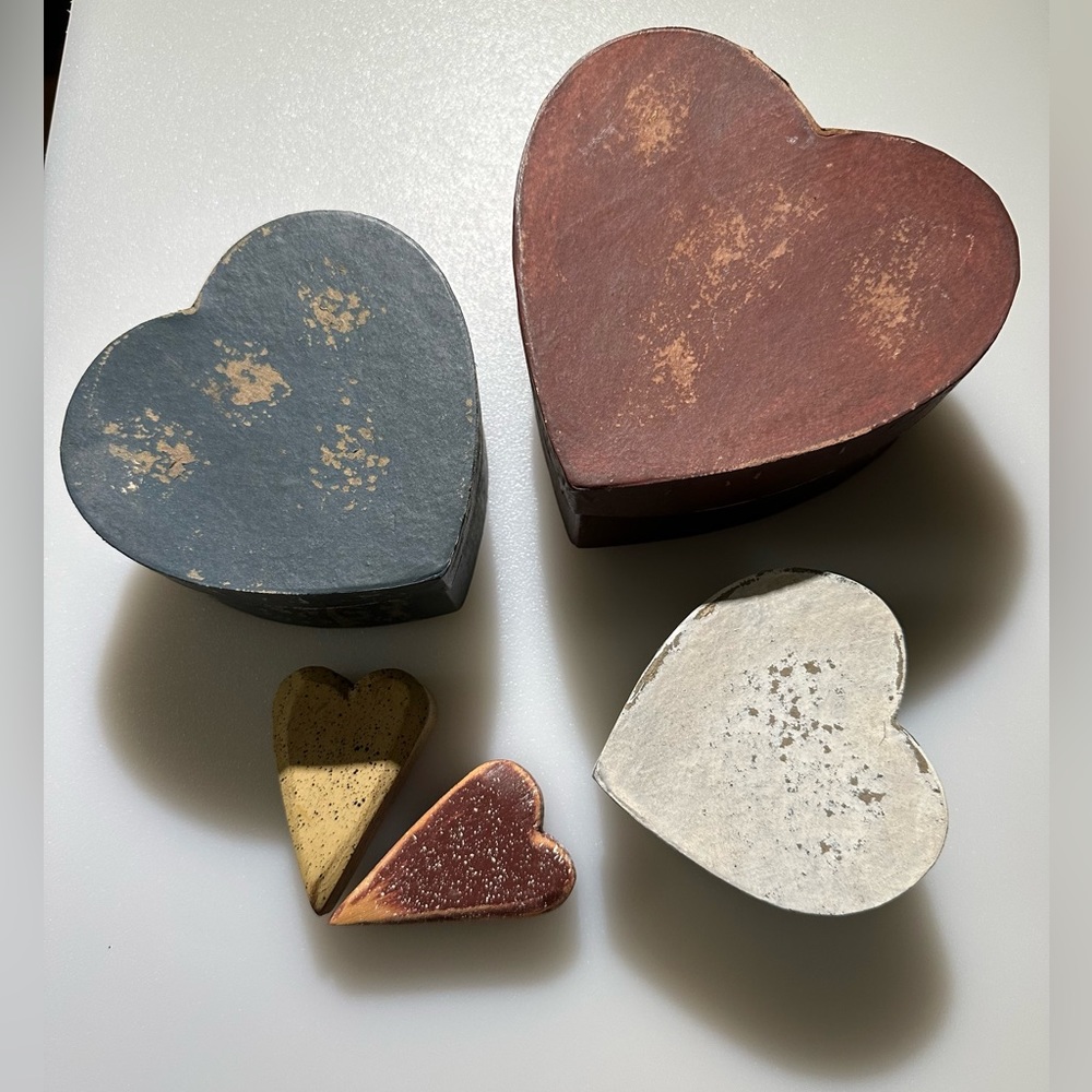 Set of Vintage looking Nesting Heart Boxes